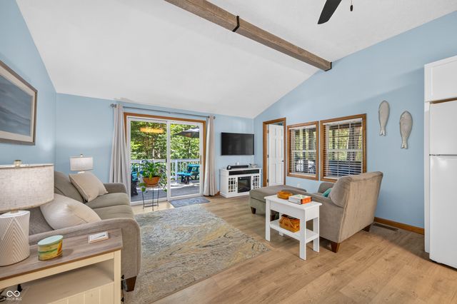 6400 Mallard Drive, Nineveh, IN 46164