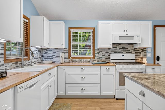 6400 Mallard Drive, Nineveh, IN 46164