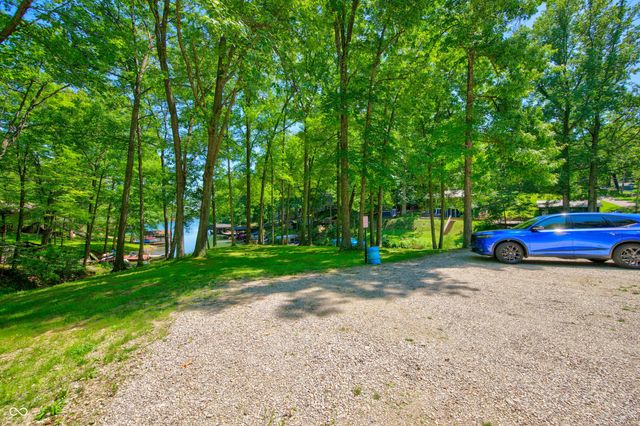 6400 Mallard Drive, Nineveh, IN 46164