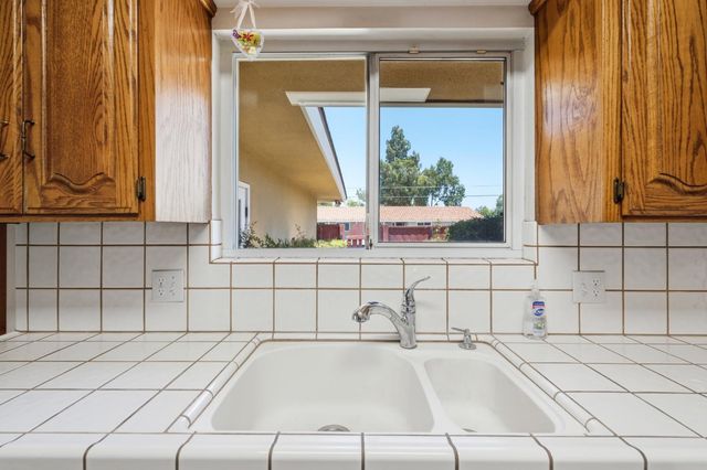 4328 E Rialto Avenue, Fresno, CA 93726