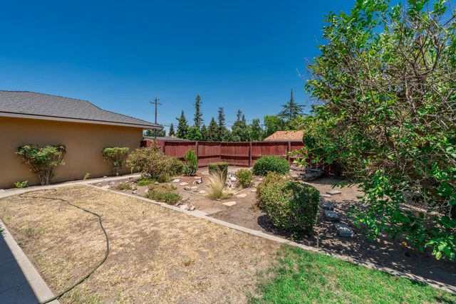 4328 E Rialto Avenue, Fresno, CA 93726