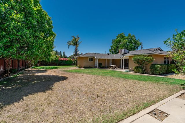 4328 E Rialto Avenue, Fresno, CA 93726