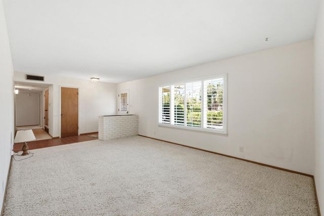 4328 E Rialto Avenue, Fresno, CA 93726