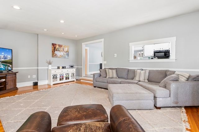 266 West Street, Reading, MA 01867