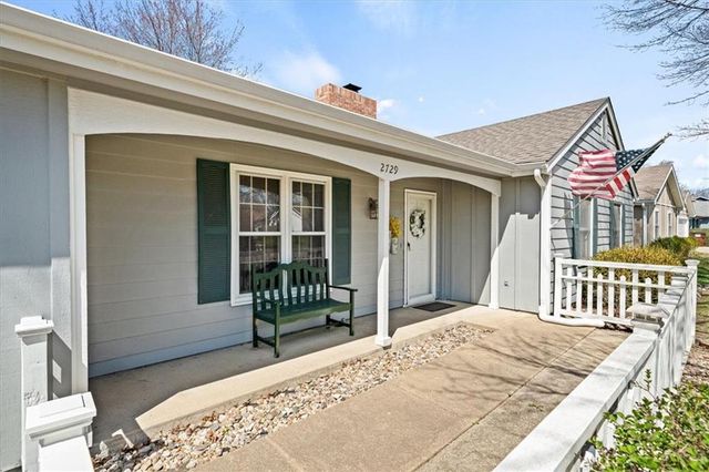 2729 Pebble Lane, Lawrence, KS 66047