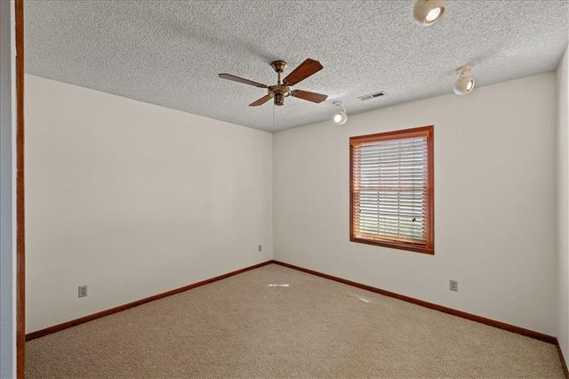 2729 Pebble Lane, Lawrence, KS 66047