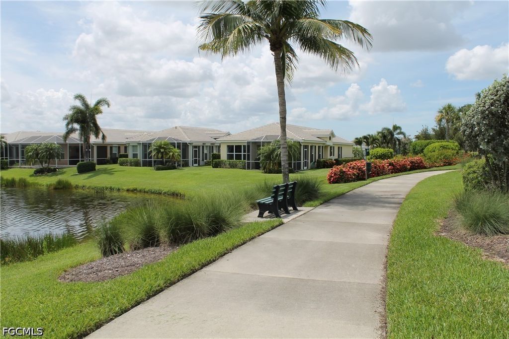 Image 27 of property listing at 2736 Lambay CT, Cape Coral, FL 33991