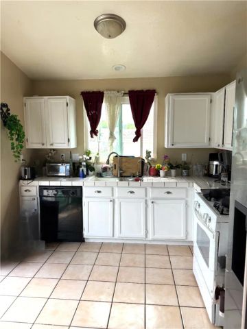 40514 Aster Pl, Palmdale, CA 93551
