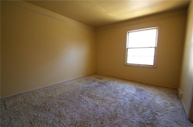 10120 Glenwood Street, Overland Park, KS 66212