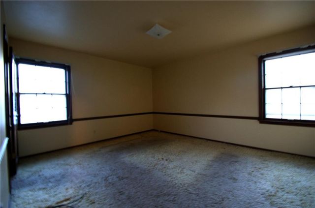 10120 Glenwood Street, Overland Park, KS 66212