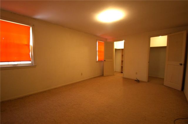 10120 Glenwood Street, Overland Park, KS 66212