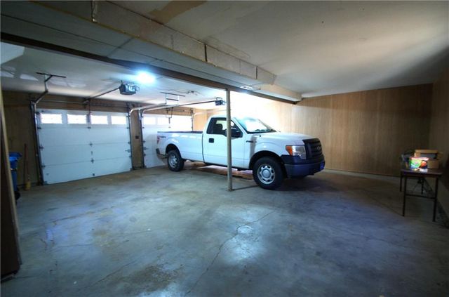 10120 Glenwood Street, Overland Park, KS 66212