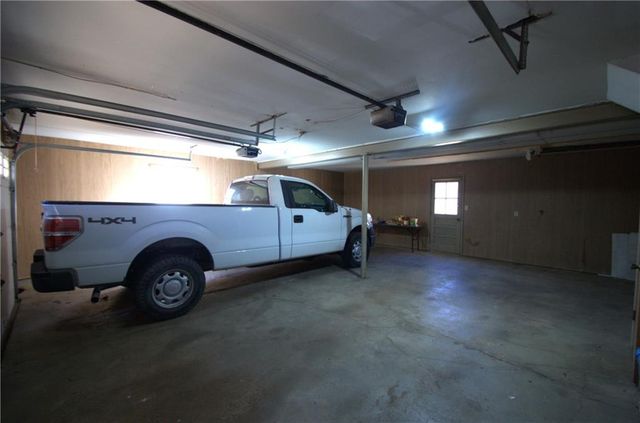 10120 Glenwood Street, Overland Park, KS 66212