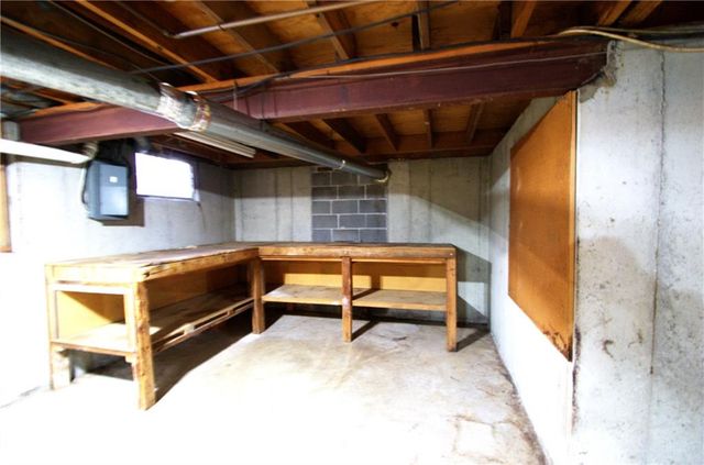 10120 Glenwood Street, Overland Park, KS 66212