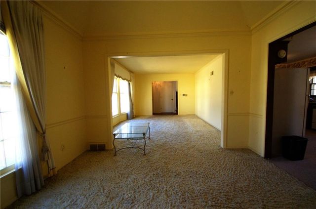 10120 Glenwood Street, Overland Park, KS 66212