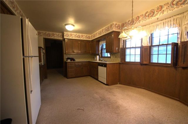 10120 Glenwood Street, Overland Park, KS 66212