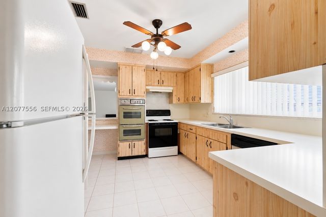 425 S 15th Ave, Hollywood, FL 33020