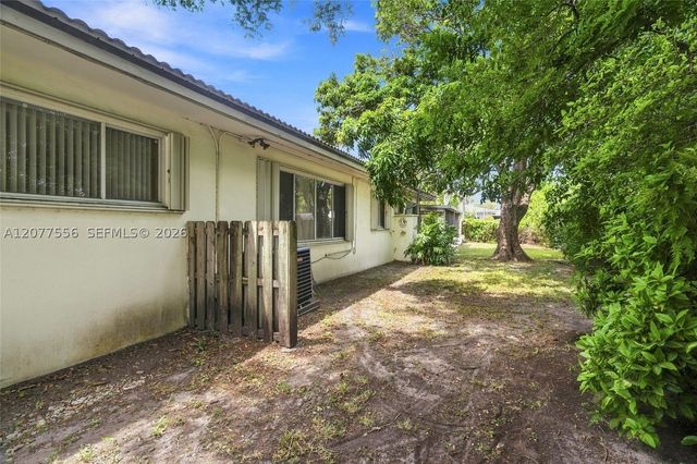 425 S 15th Ave, Hollywood, FL 33020