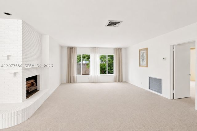 425 S 15th Ave, Hollywood, FL 33020
