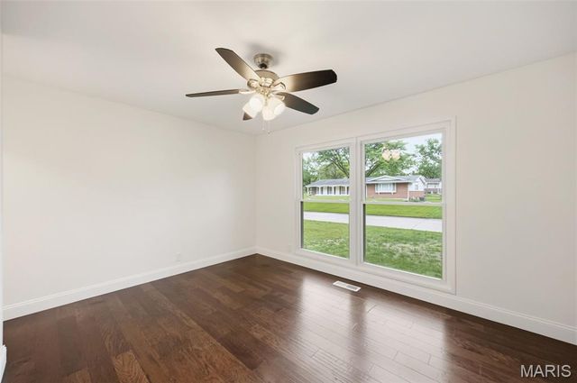 3175 Harness Drive, Florissant, MO 63033