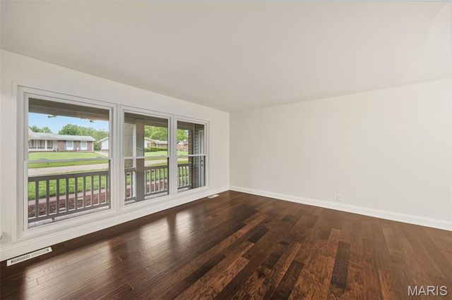 3175 Harness Drive, Florissant, MO 63033