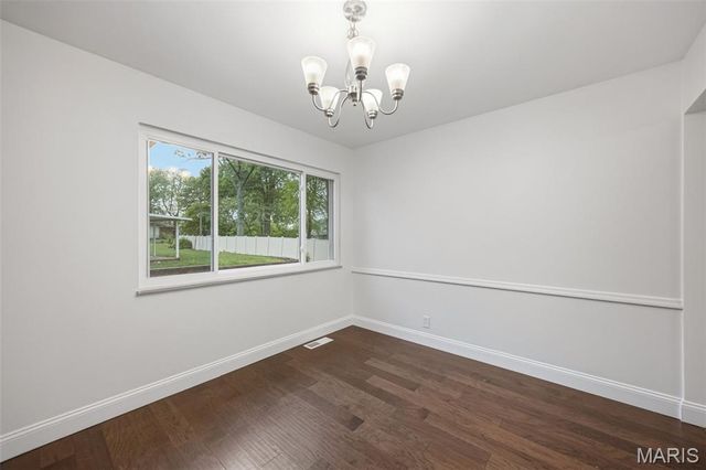 3175 Harness Drive, Florissant, MO 63033