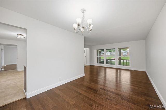 3175 Harness Drive, Florissant, MO 63033