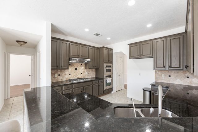 15422 Downford Drive, Tomball, TX 77377