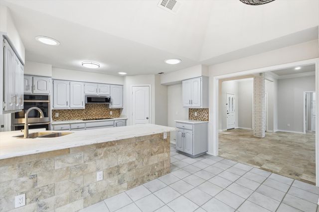 50 Cimarron Drive, Roanoke, TX 76262