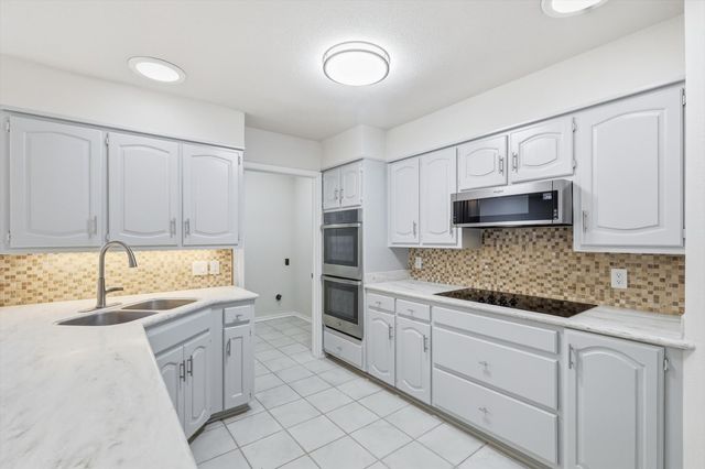 50 Cimarron Drive, Roanoke, TX 76262