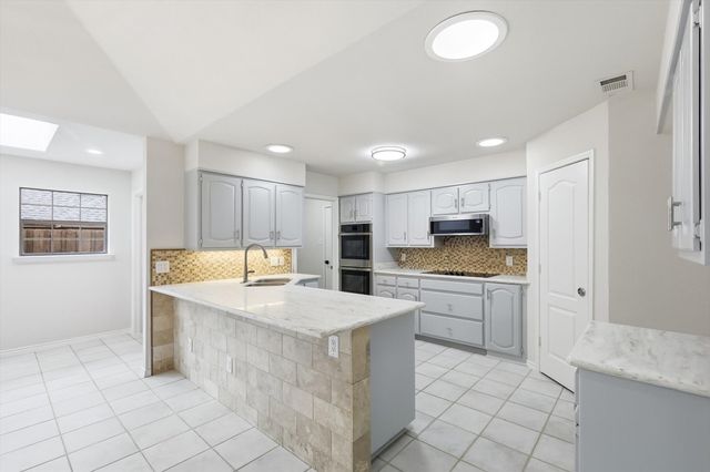 50 Cimarron Drive, Roanoke, TX 76262