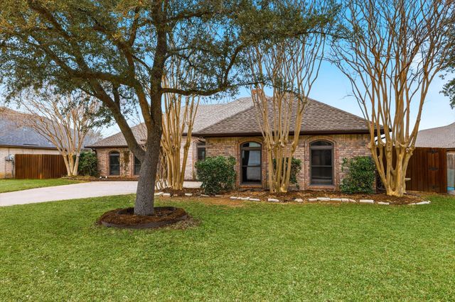 50 Cimarron Drive, Roanoke, TX 76262