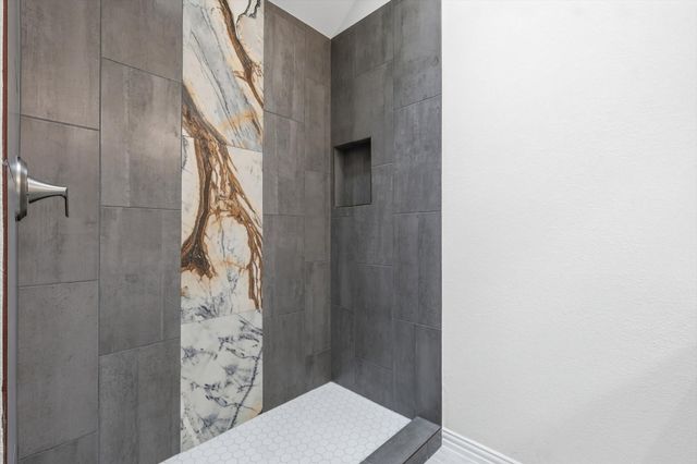 50 Cimarron Drive, Roanoke, TX 76262