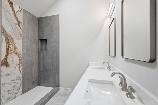 50 Cimarron Drive, Roanoke, TX 76262