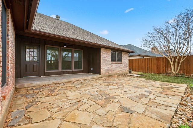 50 Cimarron Drive, Roanoke, TX 76262