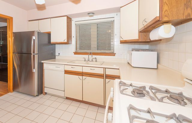 8909 N Wisner Street 1, Niles, IL 60714