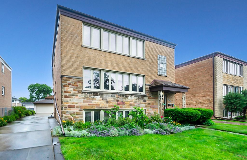 8909 N Wisner Street 1, Niles, IL 60714