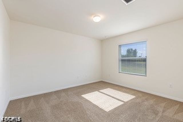 10736 Crossback LN, Lehigh Acres, FL 33936