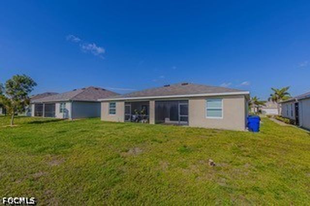 10736 Crossback LN, Lehigh Acres, FL 33936