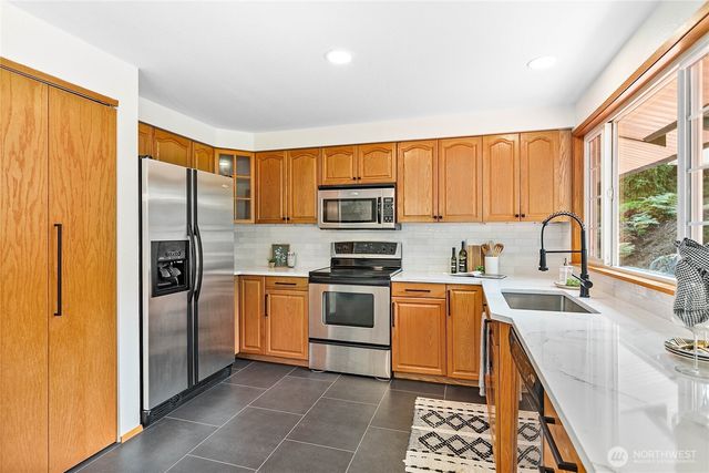 3785 Greenville Place, Bellingham, WA 98226