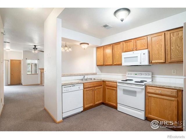 950 52nd Ave Ct R-1, Greeley, CO 80634