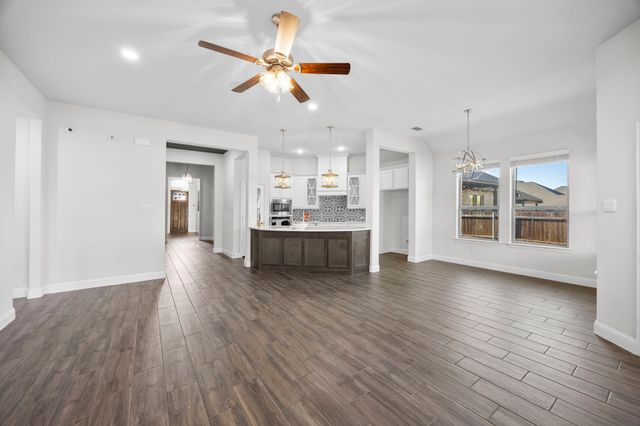 1209 Rushmore Drive, Burleson, TX 76028