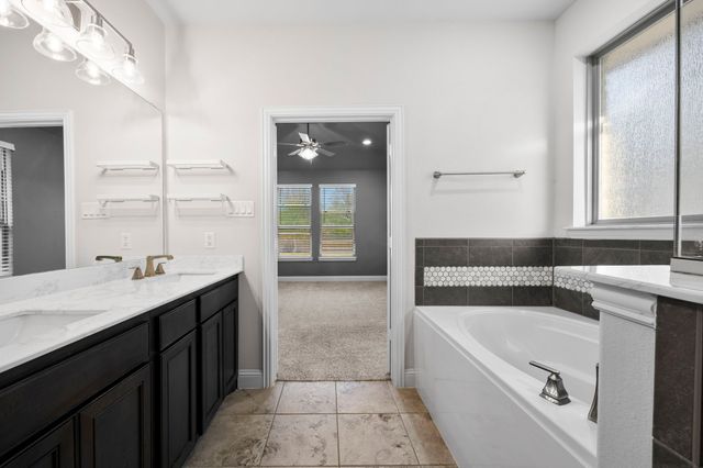 1209 Rushmore Drive, Burleson, TX 76028