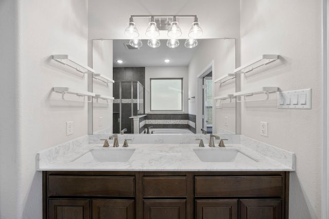 1209 Rushmore Drive, Burleson, TX 76028