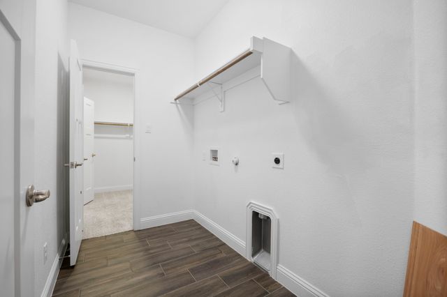 1209 Rushmore Drive, Burleson, TX 76028