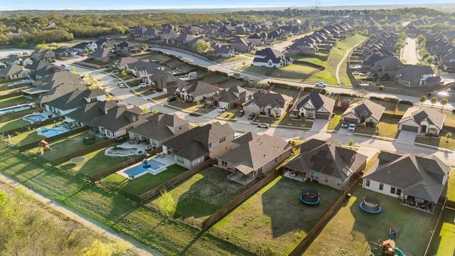 1209 Rushmore Drive, Burleson, TX 76028