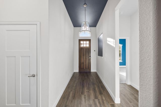 1209 Rushmore Drive, Burleson, TX 76028