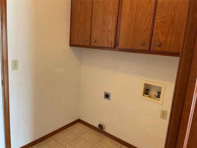 1019 Burning Wood Drive, Shawnee, OK 74804