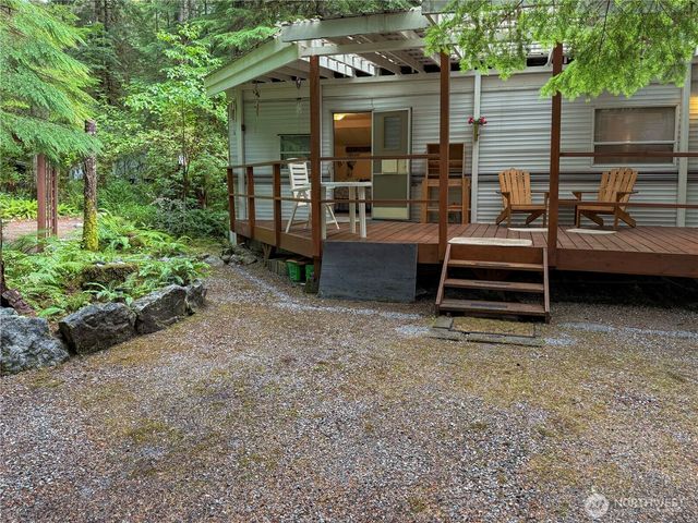 158 3 E Big River Boulevard, Deming, WA 98244