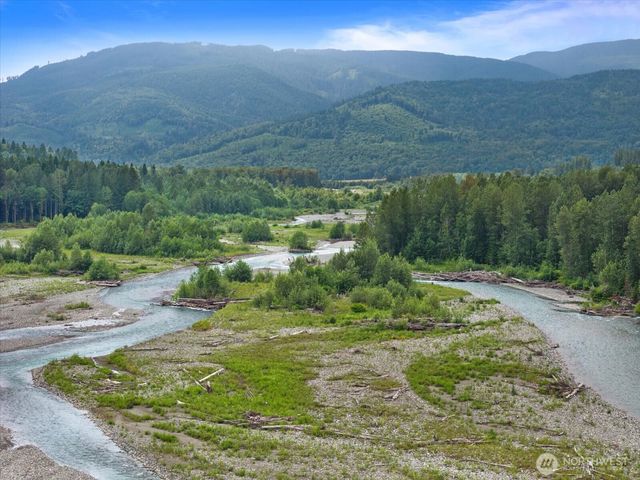 158 3 E Big River Boulevard, Deming, WA 98244